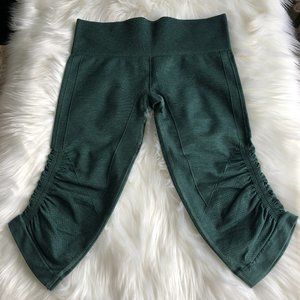 Lululemon In the flow crop - Forest green (Size 8)